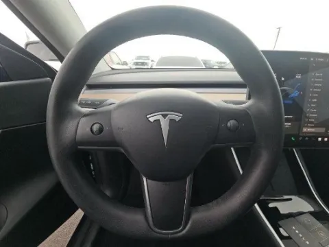 More photos of 2020 Tesla Model Y Long Range at Gulliver Auto Group, TX