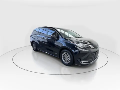 Photos of 2021 Toyota Sienna XLE for sale in Plano, TX at Gulliver Auto Group