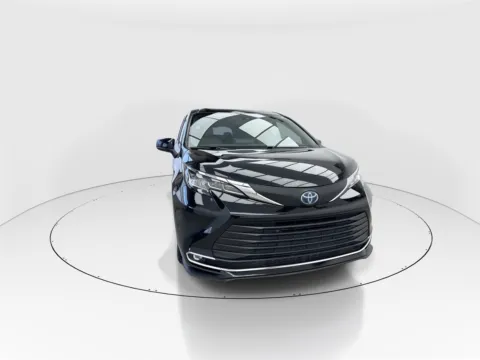 Another view of 2021 Toyota Sienna XLE for sale in Plano, TX at Gulliver Auto Group