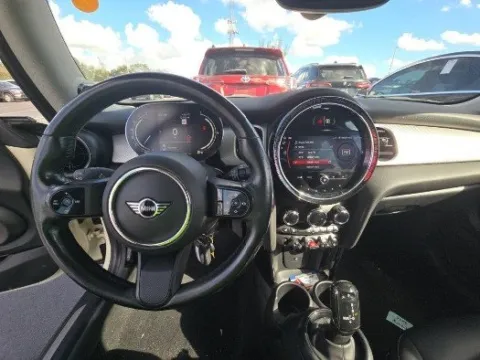 More photos of 2022 MINI Cooper Hardtop at Gulliver Auto Group, TX
