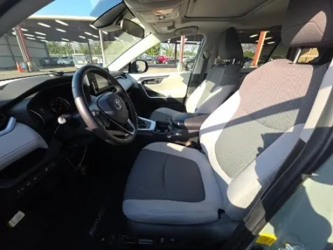 More photos of 2019 Toyota RAV4 XLE at Gulliver Auto Group, TX