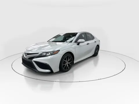 More photos of 2022 Toyota Camry SE at Gulliver Auto Group, TX