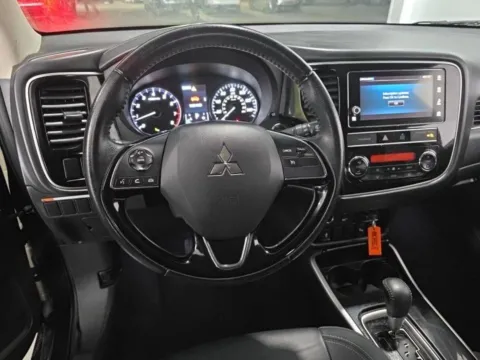More photos of 2019 Mitsubishi Outlander SEL at Gulliver Auto Group, TX