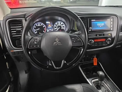 More photos of 2019 Mitsubishi Outlander SEL at Gulliver Auto Group, TX