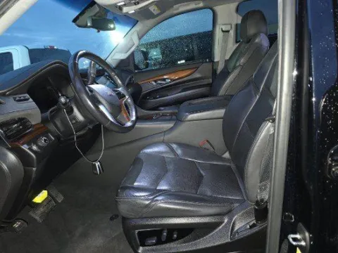 More photos of 2019 Cadillac Escalade Luxury at Gulliver Auto Group, TX