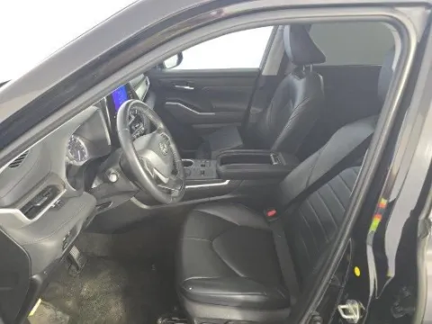 More photos of 2023 Toyota Highlander XLE at Gulliver Auto Group, TX