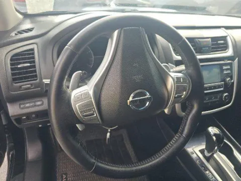 More photos of 2018 Nissan Altima 2.5 SR at Gulliver Auto Group, TX