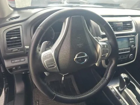 More photos of 2018 Nissan Altima 2.5 SR at Gulliver Auto Group, TX