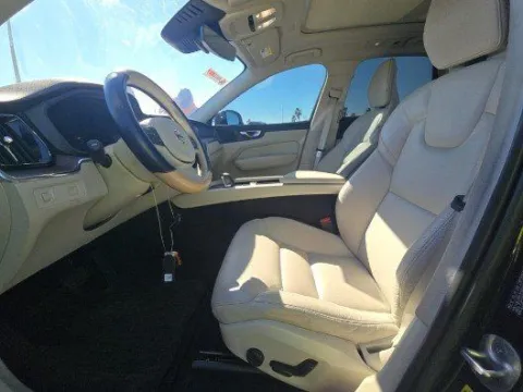 More photos of 2022 Volvo XC60 B5 Momentum at Gulliver Auto Group, TX