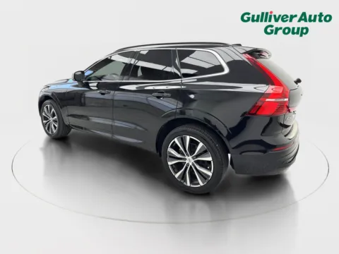 More photos of 2022 Volvo XC60 B5 Momentum at Gulliver Auto Group, TX