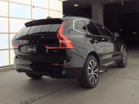 Photos of 2022 Volvo XC60 B5 Momentum for sale in Plano, TX at Gulliver Auto Group