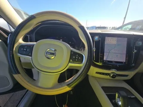 More photos of 2022 Volvo XC60 B5 Momentum at Gulliver Auto Group, TX