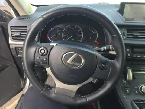 More photos of 2014 Lexus CT 200h at Gulliver Auto Group, TX