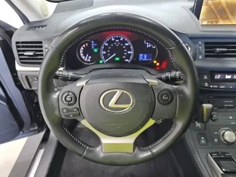 More photos of 2015 Lexus CT 200h at Gulliver Auto Group, TX