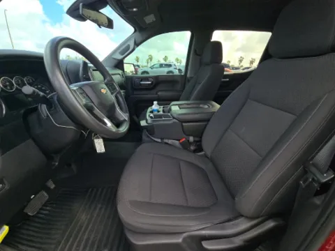 More photos of 2021 Chevrolet Silverado 1500 Custom at Gulliver Auto Group, TX