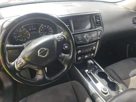 More photos of 2018 Nissan Pathfinder SV at Gulliver Auto Group, TX