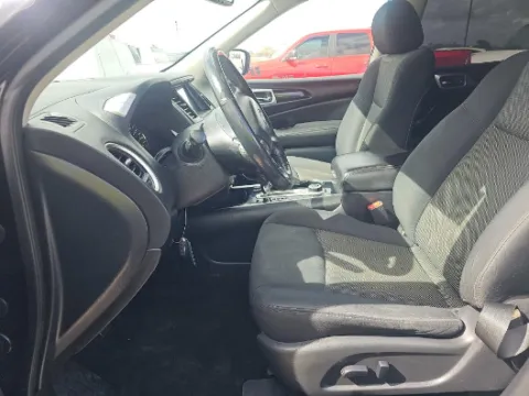 More photos of 2018 Nissan Pathfinder SV at Gulliver Auto Group, TX