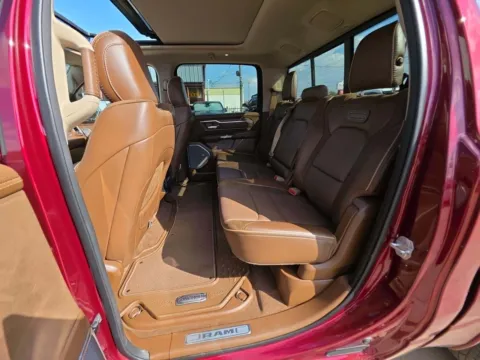 More photos of 2021 Ram 1500 Laramie Longhorn at Gulliver Auto Group, TX