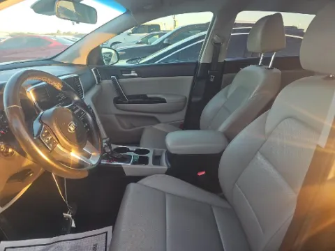 More photos of 2020 Kia Sportage EX at Gulliver Auto Group, TX