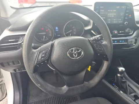 More photos of 2020 Toyota C-HR LE at Gulliver Auto Group, TX