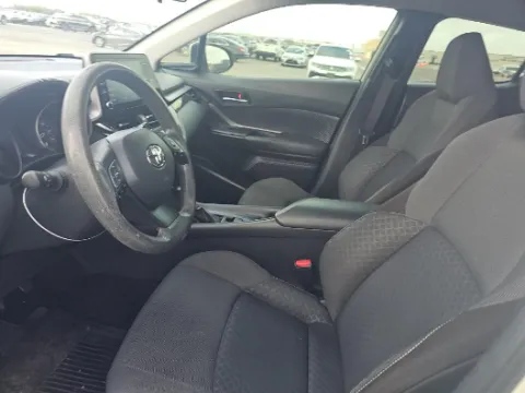 More photos of 2020 Toyota C-HR LE at Gulliver Auto Group, TX