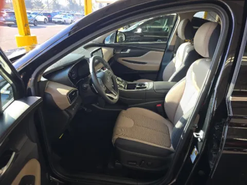 More photos of 2023 Hyundai Santa Fe SEL at Gulliver Auto Group, TX