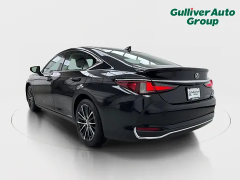 More photos of 2022 Lexus ES 300h at Gulliver Auto Group, TX