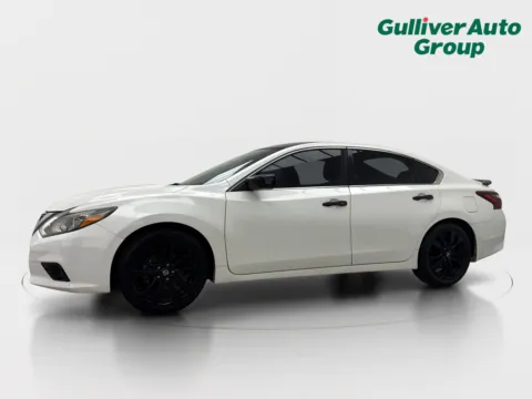 Photos of 2017 Nissan Altima 2.5 SR for sale in Plano, TX at Gulliver Auto Group