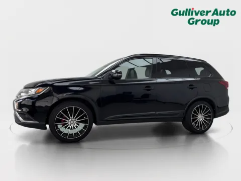 Another view of 2020 Mitsubishi Outlander LE for sale in Plano, TX at Gulliver Auto Group