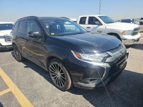 Another view of 2020 Mitsubishi Outlander LE for sale in Plano, TX at Gulliver Auto Group