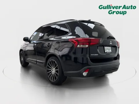 More photos of 2020 Mitsubishi Outlander LE at Gulliver Auto Group, TX