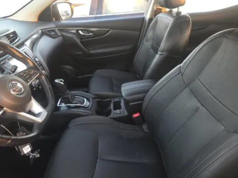 More photos of 2017 Nissan Rogue Sport SL at Gulliver Auto Group, TX