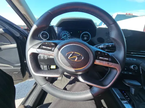 More photos of 2023 Hyundai Elantra Hybrid Limited at Gulliver Auto Group, TX