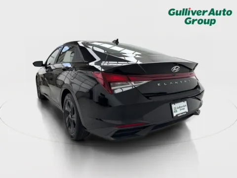 More photos of 2021 Hyundai Elantra SEL at Gulliver Auto Group, TX