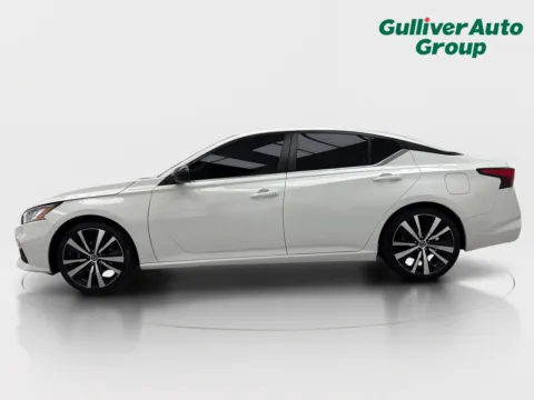 Another view of 2022 Nissan Altima 2.5 SR for sale in Plano, TX at Gulliver Auto Group