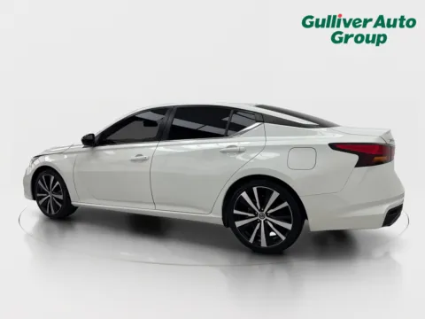 More photos of 2022 Nissan Altima 2.5 SR at Gulliver Auto Group, TX