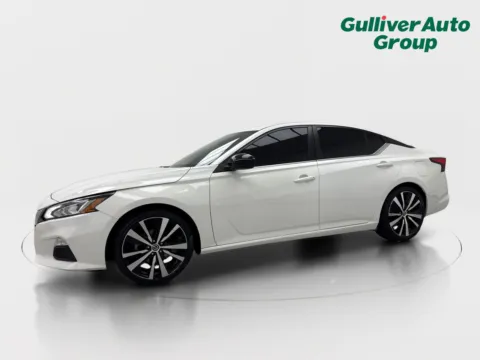 Another view of 2022 Nissan Altima 2.5 SR for sale in Plano, TX at Gulliver Auto Group