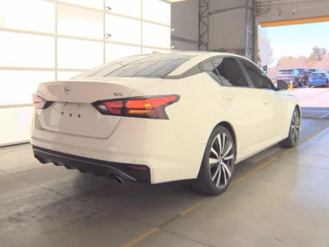 Photos of 2022 Nissan Altima 2.5 SR for sale in Plano, TX at Gulliver Auto Group