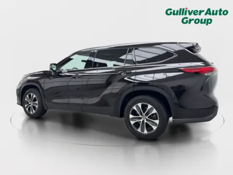 More photos of 2021 Toyota Highlander XLE at Gulliver Auto Group, TX