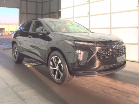 More photos of 2024 Chevrolet Trax 1RS at Gulliver Auto Group, TX