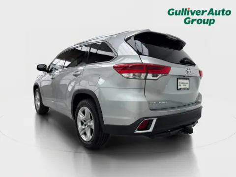 More photos of 2018 Toyota Highlander Limited at Gulliver Auto Group, TX