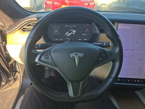 More photos of 2019 Tesla Model S Long Range at Gulliver Auto Group, TX