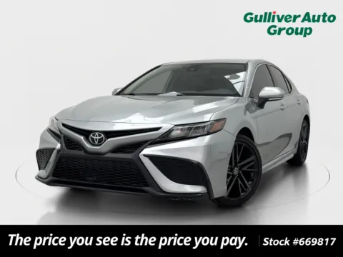 Silver 2022 Toyota Camry SE for sale in Plano, TX