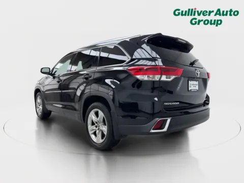 More photos of 2018 Toyota Highlander Limited at Gulliver Auto Group, TX