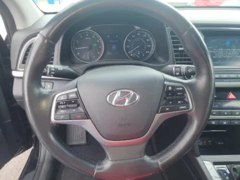 More photos of 2017 Hyundai Elantra Limited at Gulliver Auto Group, TX