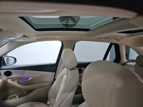 More photos of 2022 Mercedes-Benz GLC 300 at Gulliver Auto Group, TX