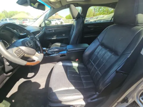 More photos of 2018 Lexus ES 350 at Gulliver Auto Group, TX