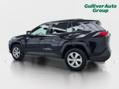 More photos of 2021 Toyota RAV4 LE at Gulliver Auto Group, TX
