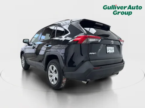 More photos of 2021 Toyota RAV4 LE at Gulliver Auto Group, TX