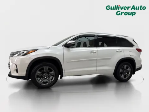 Photos of 2018 Toyota Highlander Limited Platinum for sale in Plano, TX at Gulliver Auto Group